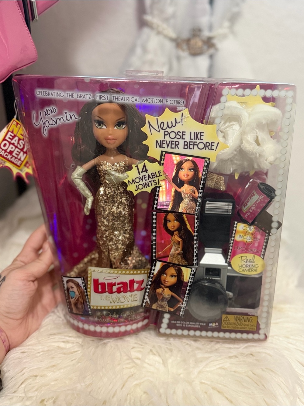 NIB Rare 2007 Bratz The Movie Yasmin Doll Collector Set Real Camera & Film #049
